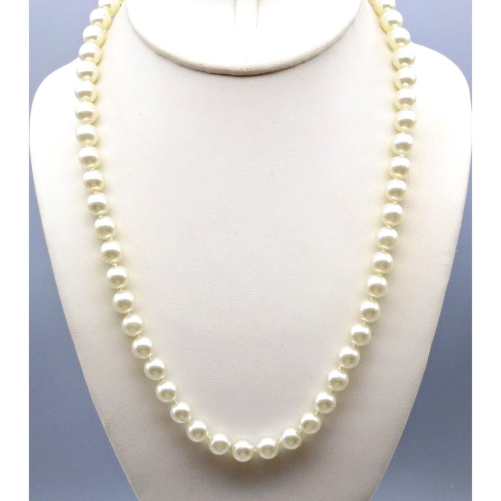 LIND Lustrous Knotted Glass Pearl Strand, Vintage Necklace for Wedding Occasion